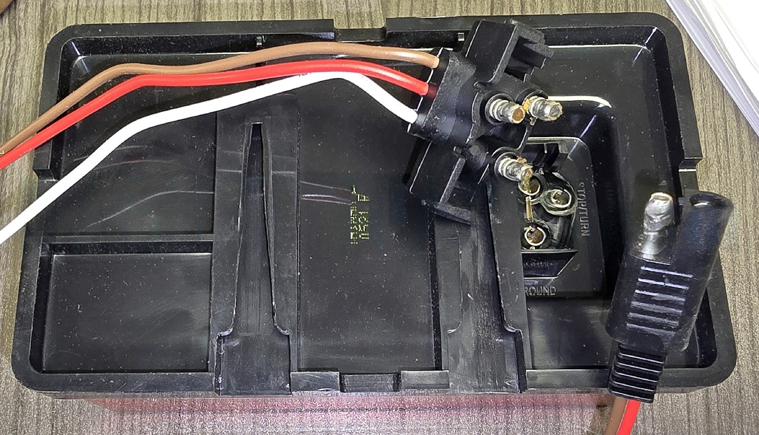 205-00162-NA ~ LED COMBINATION TAIL LIGHT RH >80" (KARAVAN)