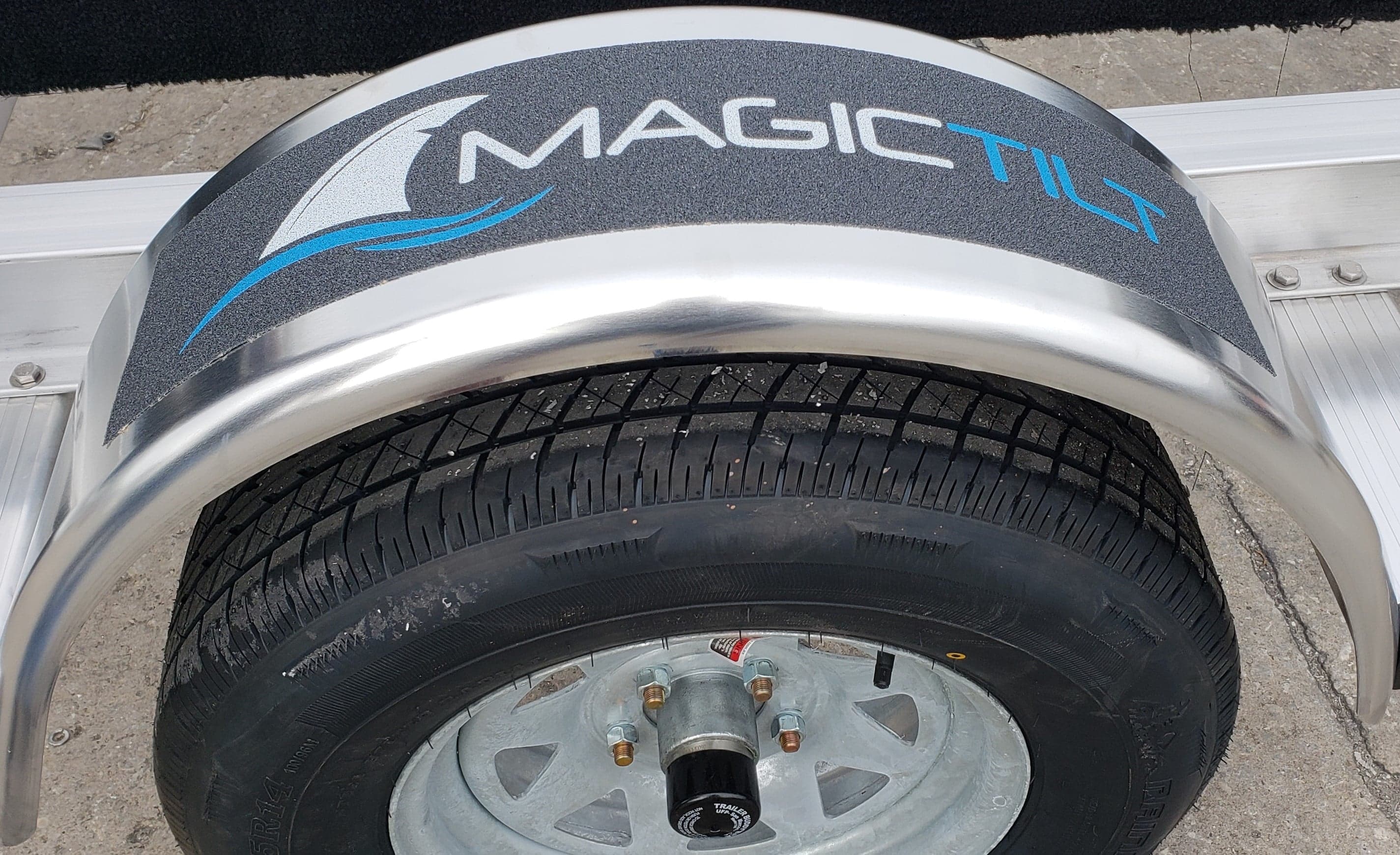 Aluminum Smooth Fenders for Single Axle Trailers - Fender 14" Tire(31.5X9X14)