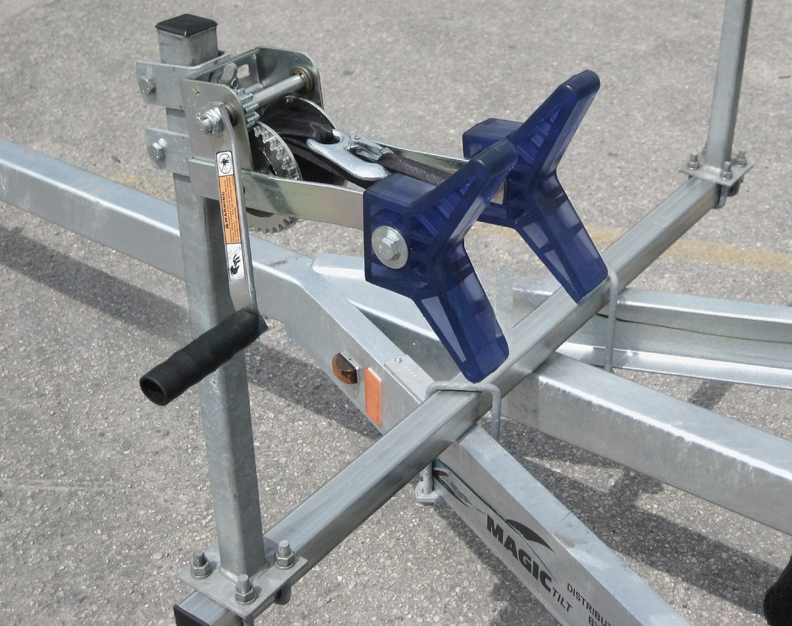 PO3520 ~ WINCH POST 1-1/2" x 1-1/2" x 24" PWC