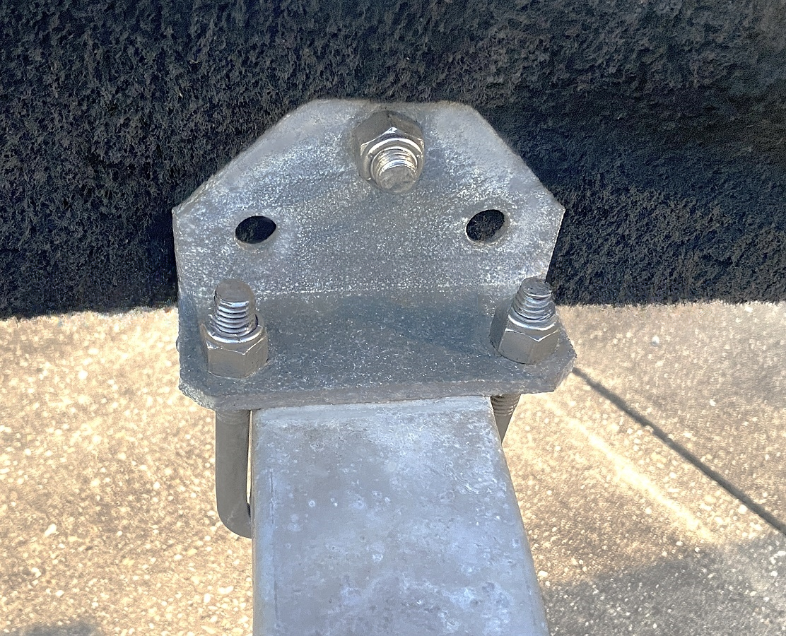 PT2205 ~ CROSSMEMBER BUNK "L" BRACKET LOW PROFILE GALVANIZED
